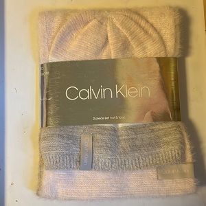NWT Calvin Klein Hat and Scarf Loop Gift Set Pink/Brown/Cream color
